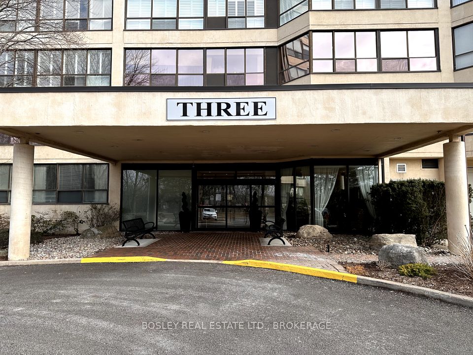 #PH2 - 3 Towering Heights Boulevard, St. Catharines, ON L2T 4A4