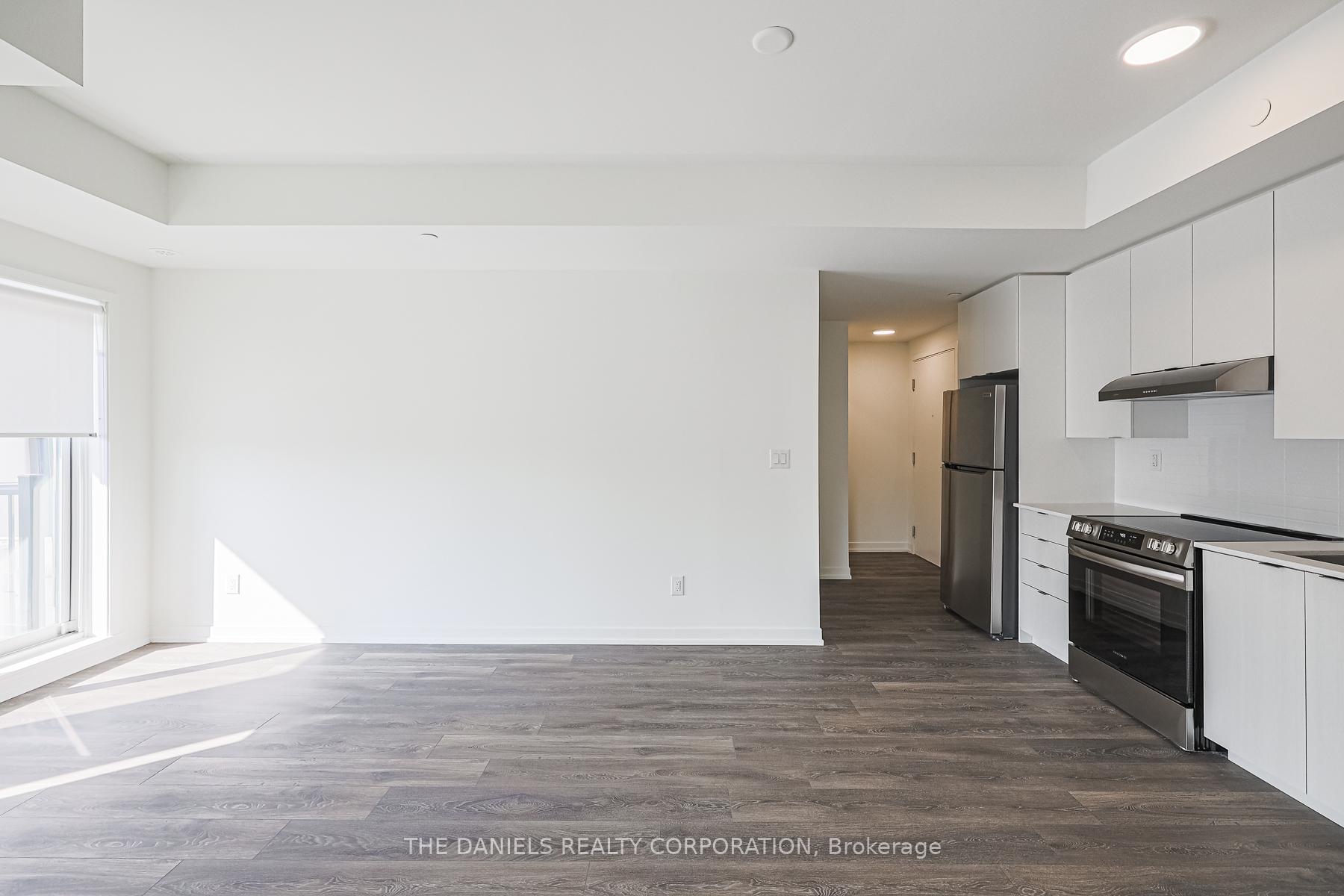 2 Bedrooms Condo at 135 Canon Jackson,  Toronto For sale