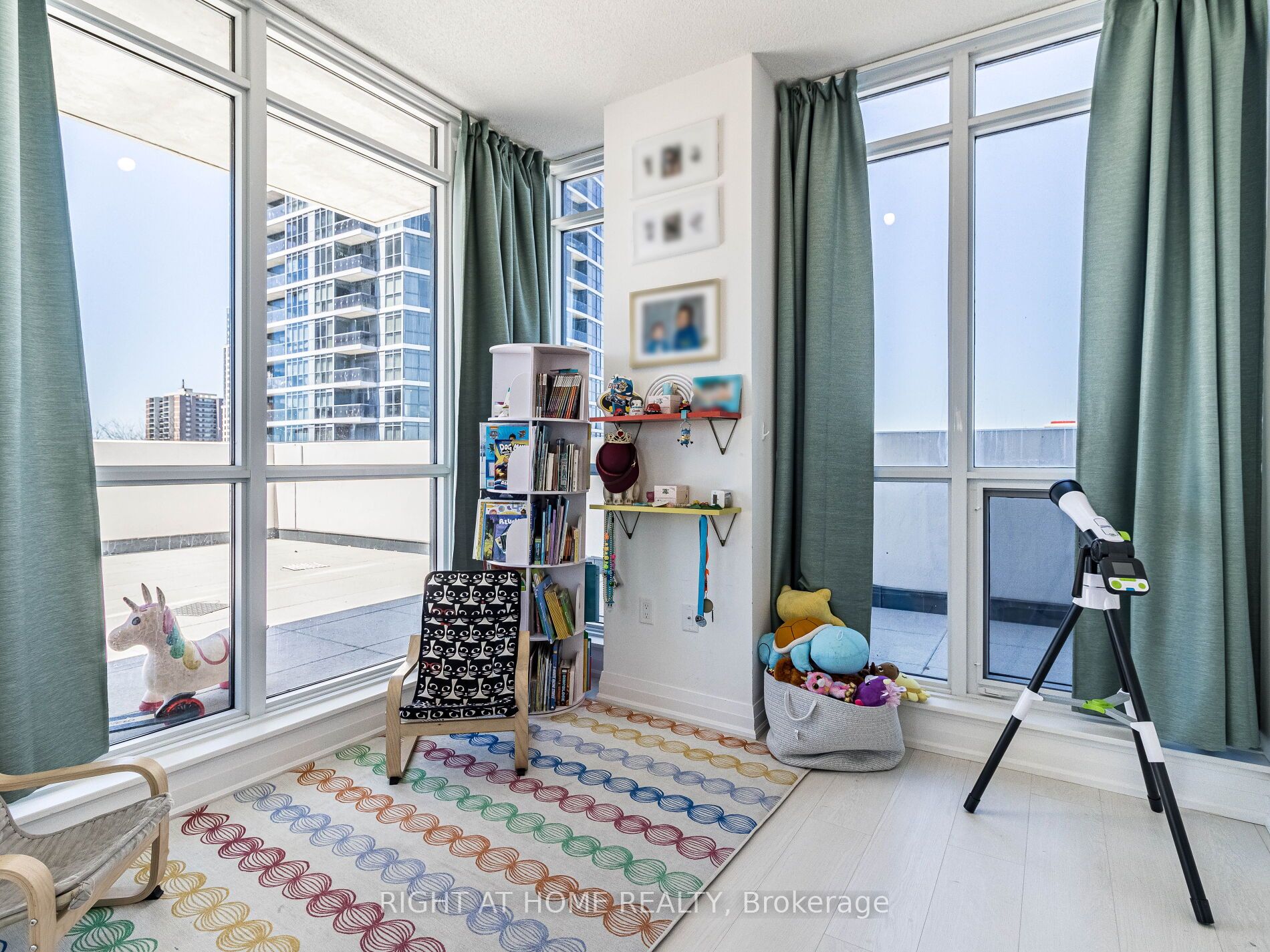 26 Gibbs Road, #732
