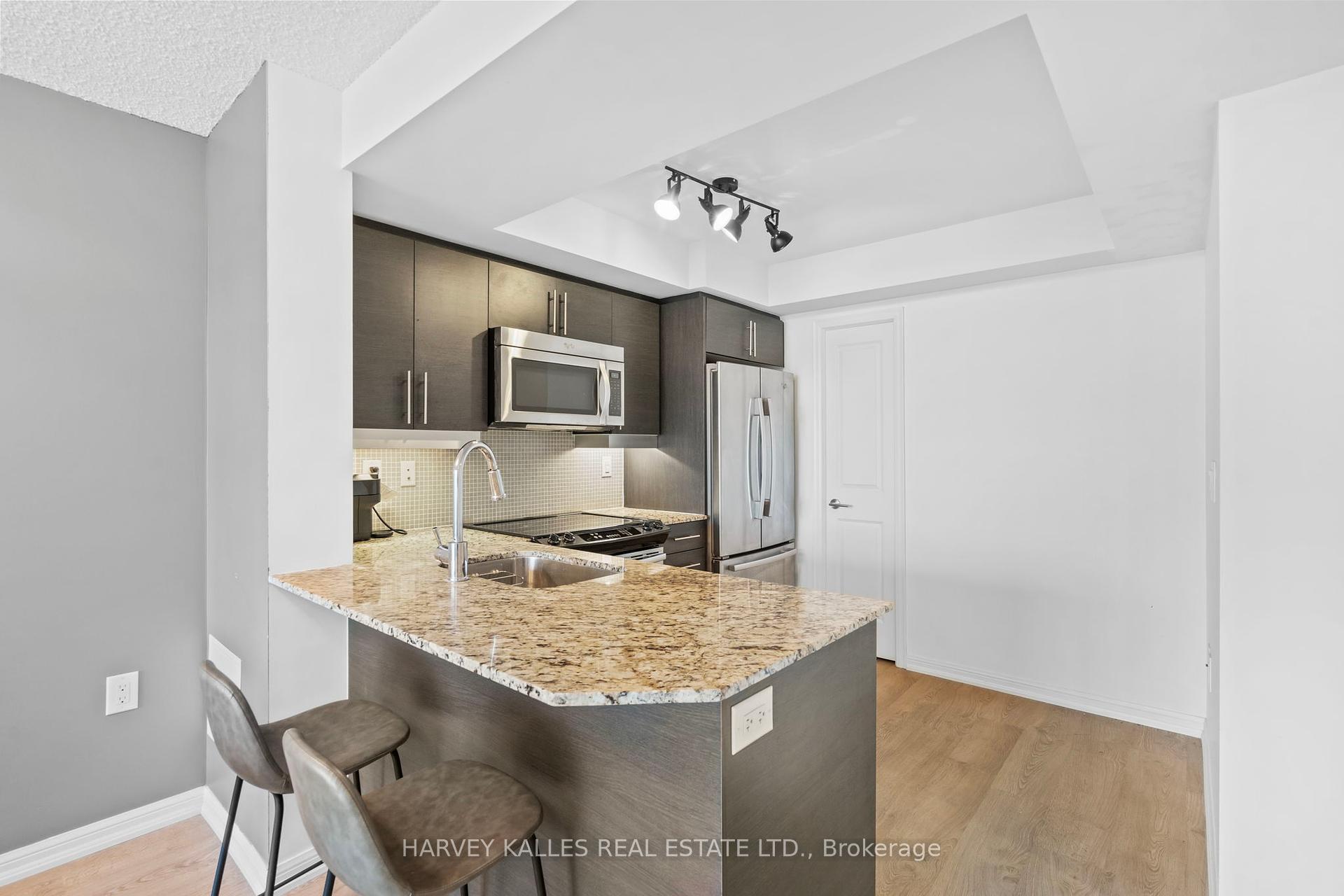 125 Western Battery Road 1316