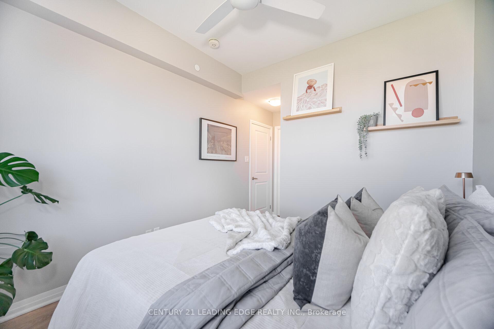 2 Bedrooms Condo at 650 Atwater, Mississauga For sale
