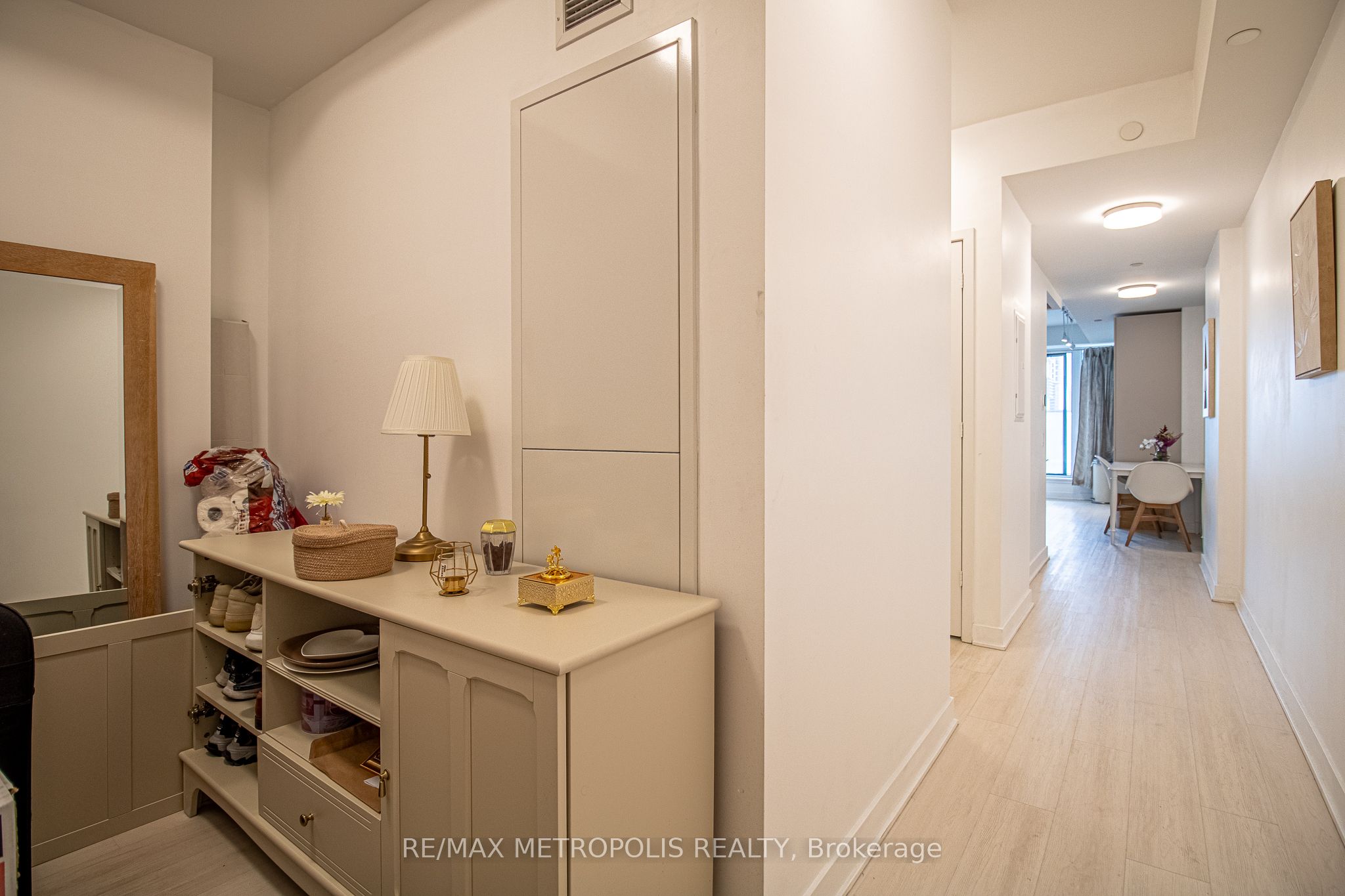 3900 Confederation Parkway, #216
