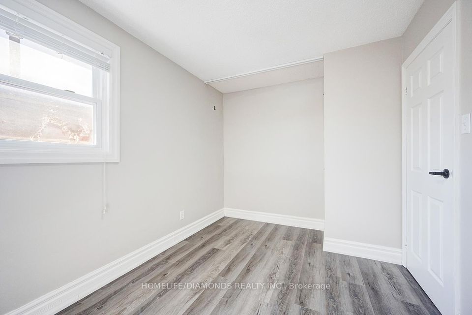 https://trreb-image.ampre.ca/qC35wnz218fauV8e7XV7iwdWOL-mn7-hIu2JHQP0DlI/rs:fit:960:960/wm:.5:so:0:50:.4/wmsh:10/wmt:PHNwYW4gZm9yZWdyb3VuZD0nd2hpdGUnIGZvbnQ9JzY4Jz5IT01FTElGRS9ESUFNT05EUyBSRUFMVFkgSU5DLiwgQnJva2VyYWdlPC9zcGFuPg/L3RycmViL2xpc3RpbmdzLzQxLzEyLzIxLzc3L3AvODgxZDQyMzgtYjJjOC00OGQwLTlkYzctN2RlN2ZiNmQxM2I3LmpwZw.jpg