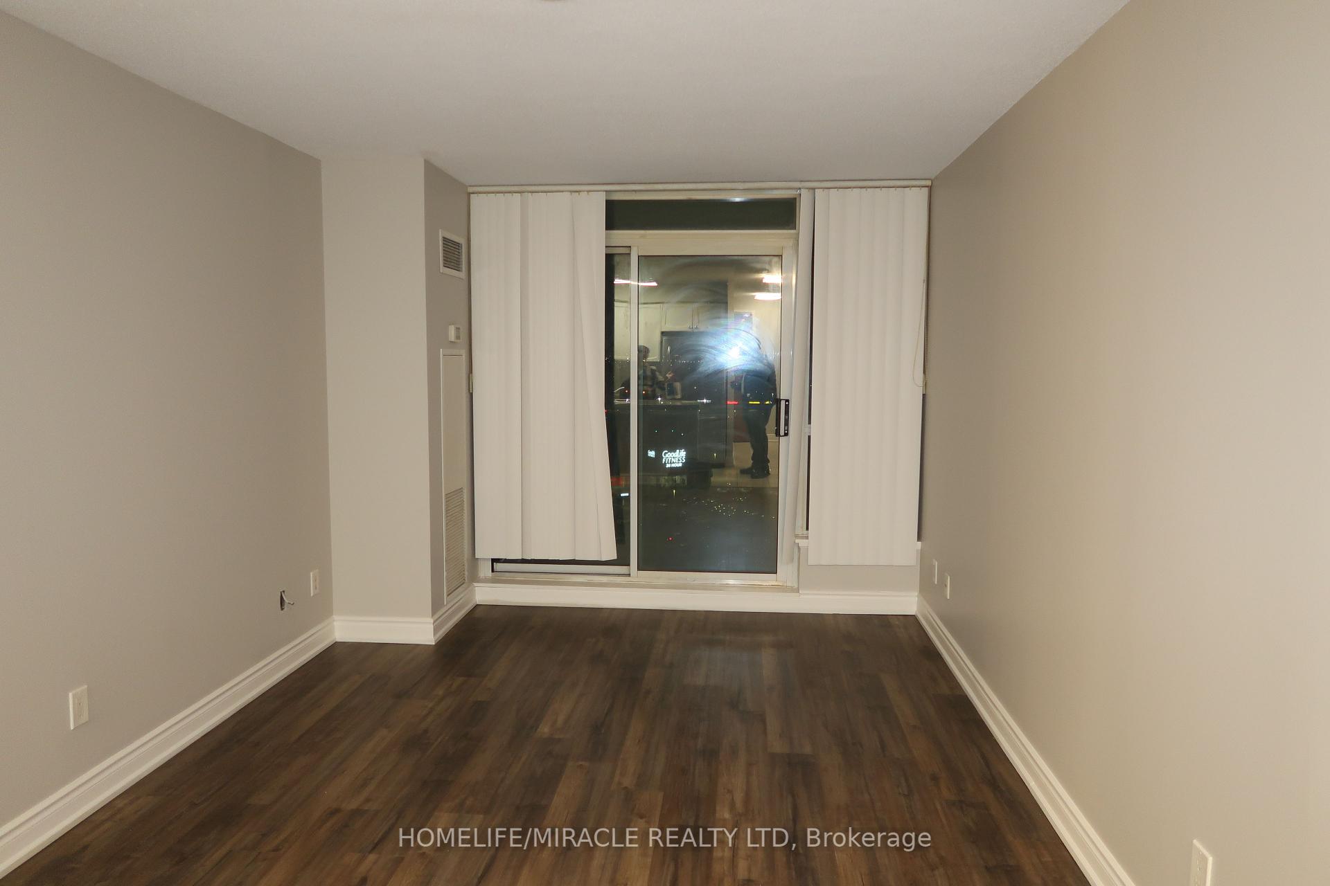 1 Bedroom Condo at 4889 Kimbermount,  Mississauga For sale