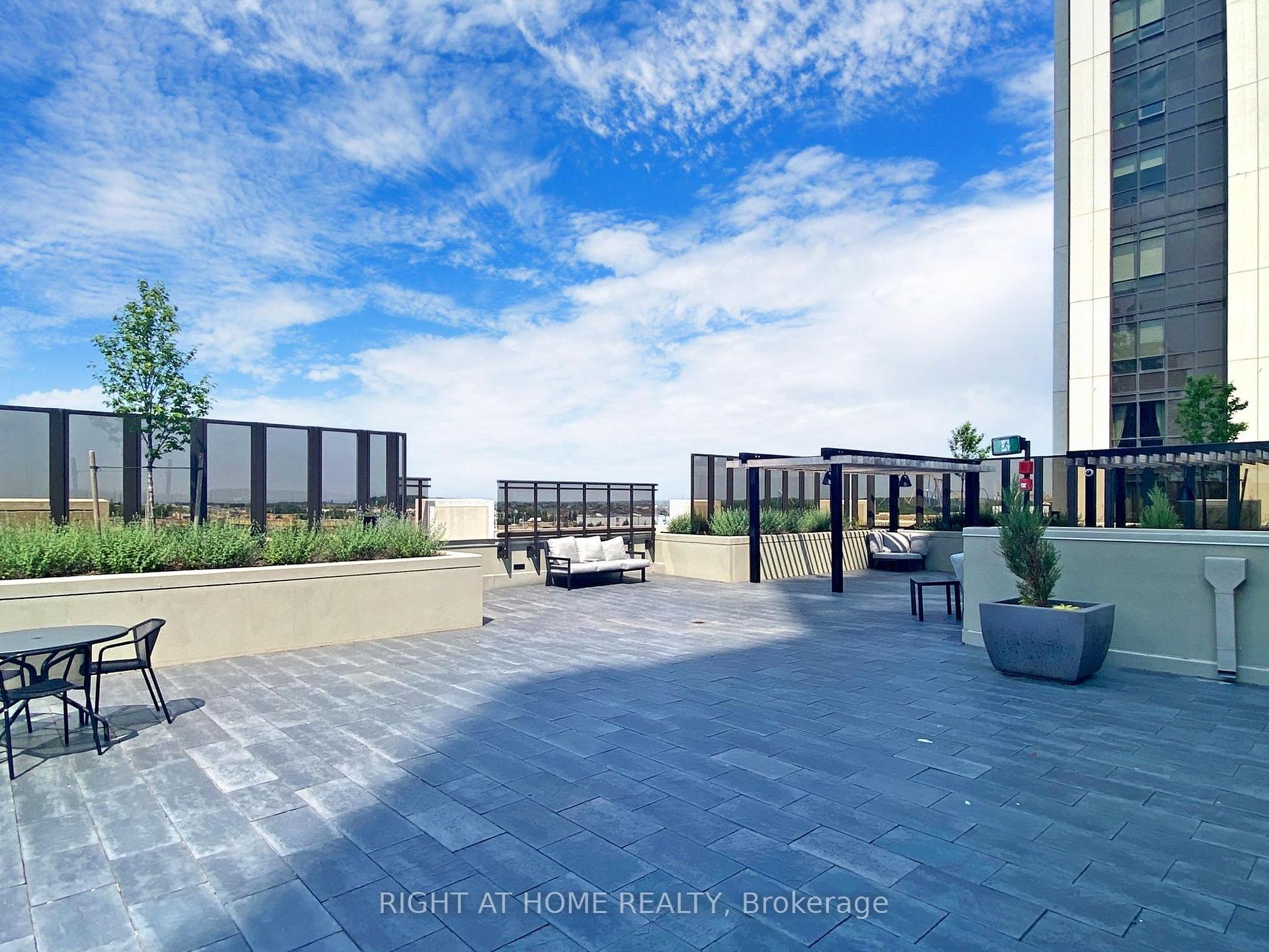 2 Bedrooms Condo at 9075 Jane, Vaughan For sale
