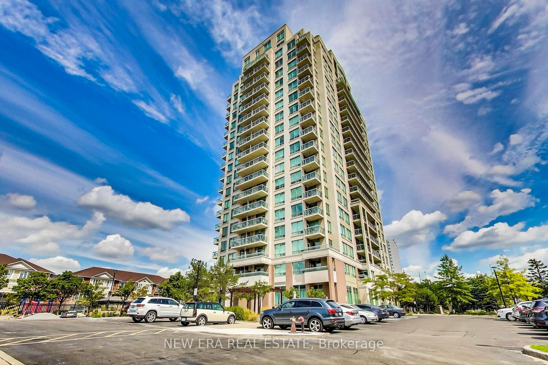 3 Bedrooms Condo at 1359 Rathburn, Mississauga For sale