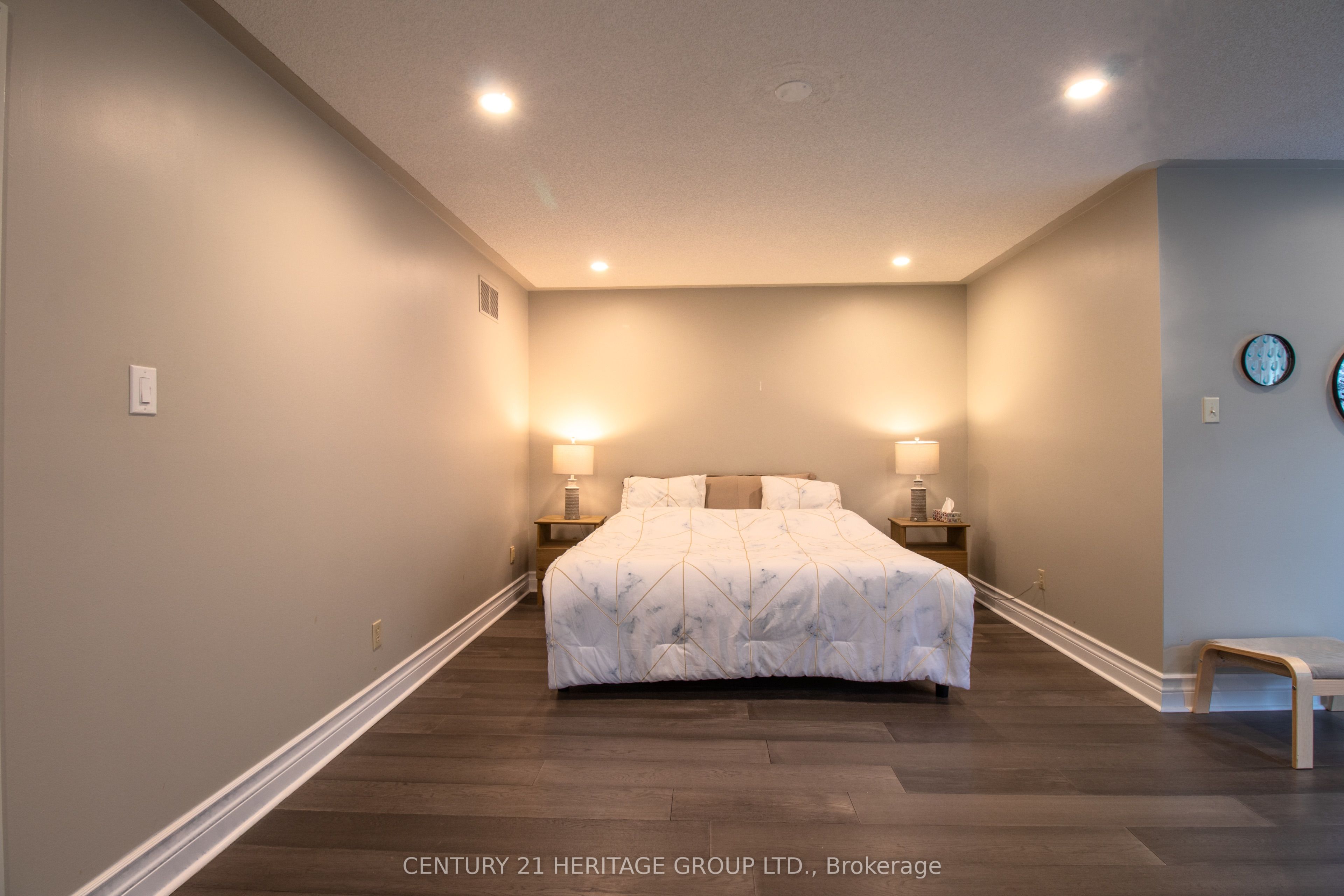 27 Charing Crescent