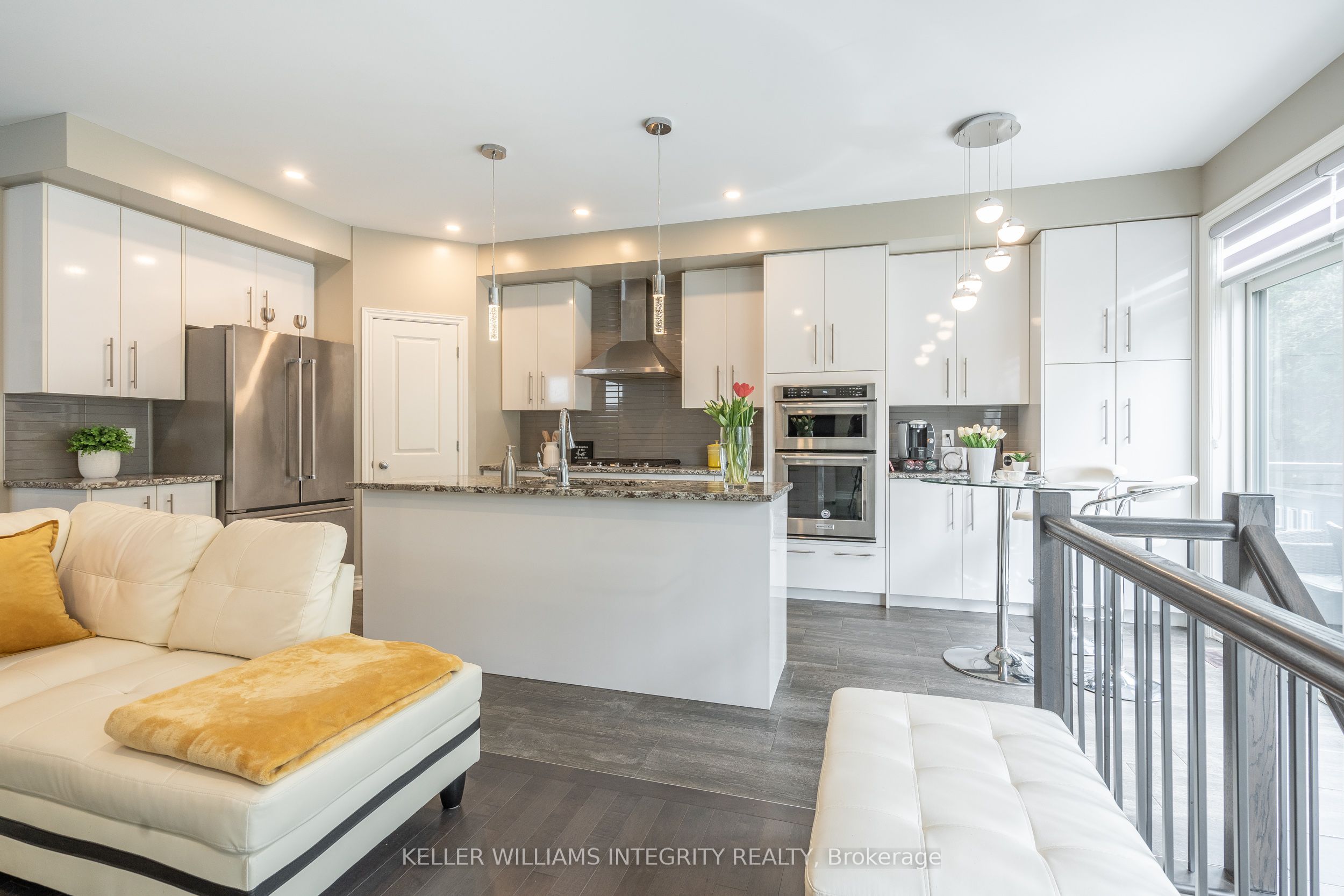 1126 Beckett Crescent