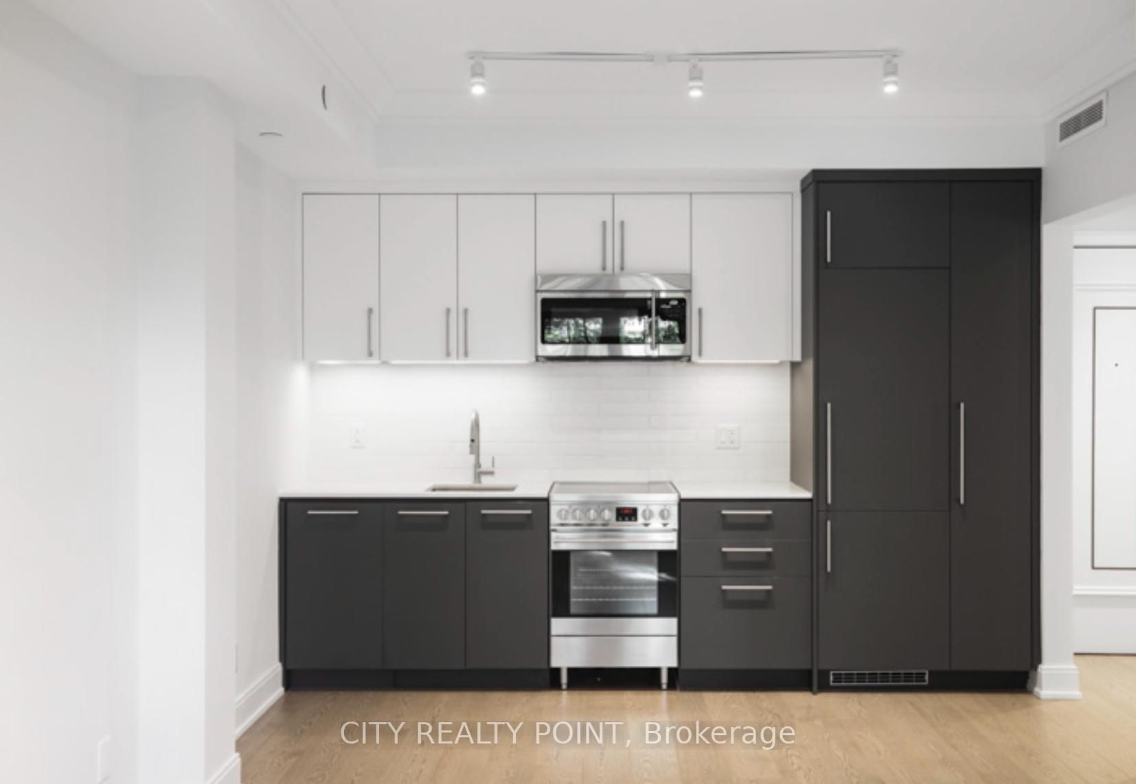 #118 - 2 Clarendon Avenue, Toronto Unit: 118
