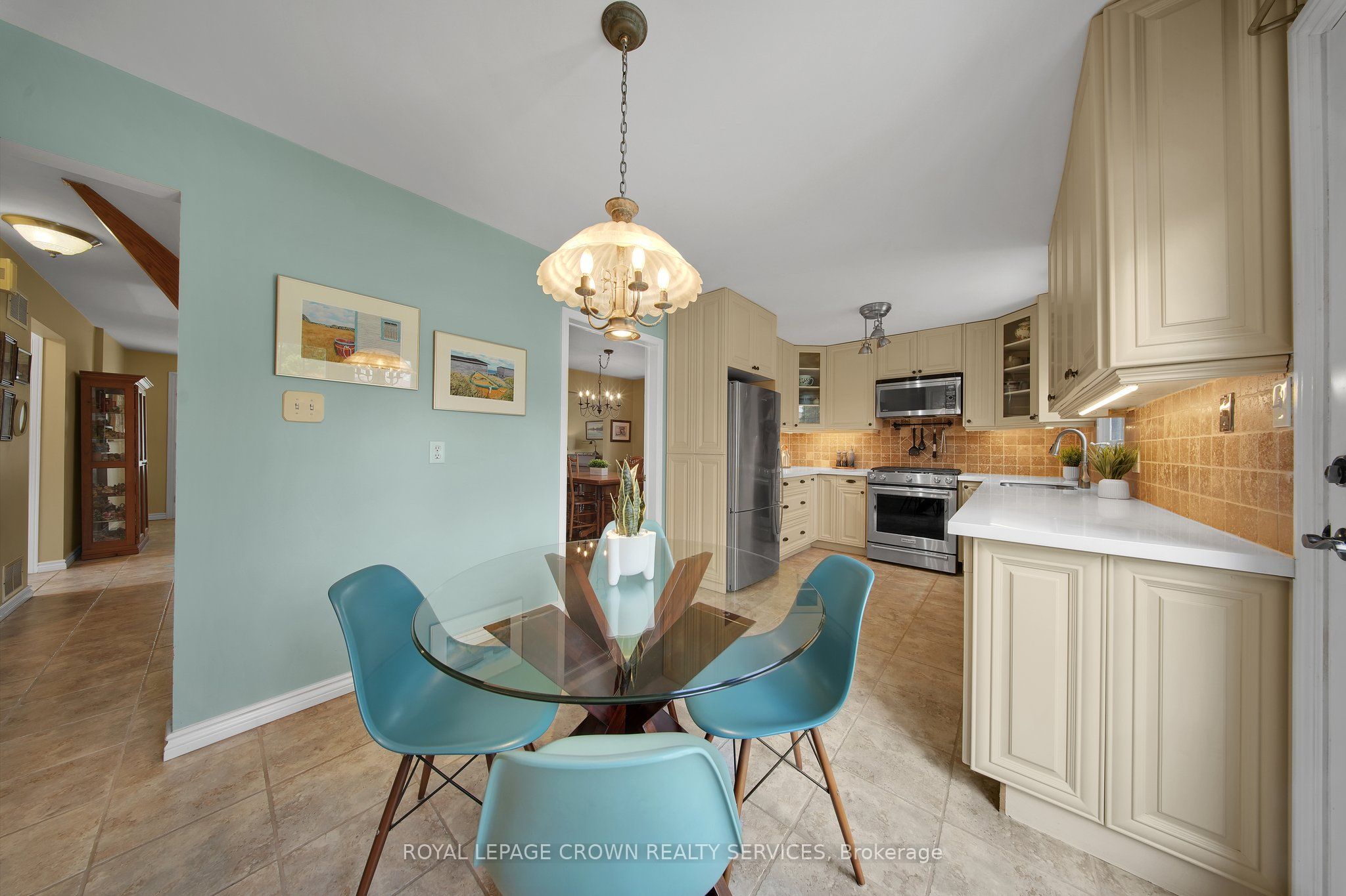 383 Ashworth Drive