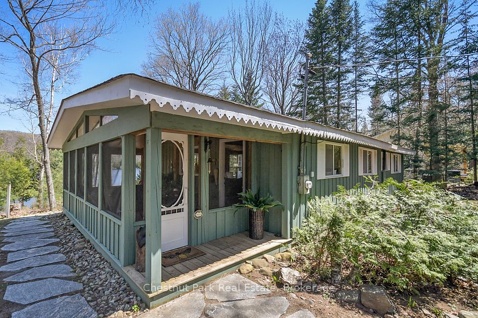 104 Clam Lake
