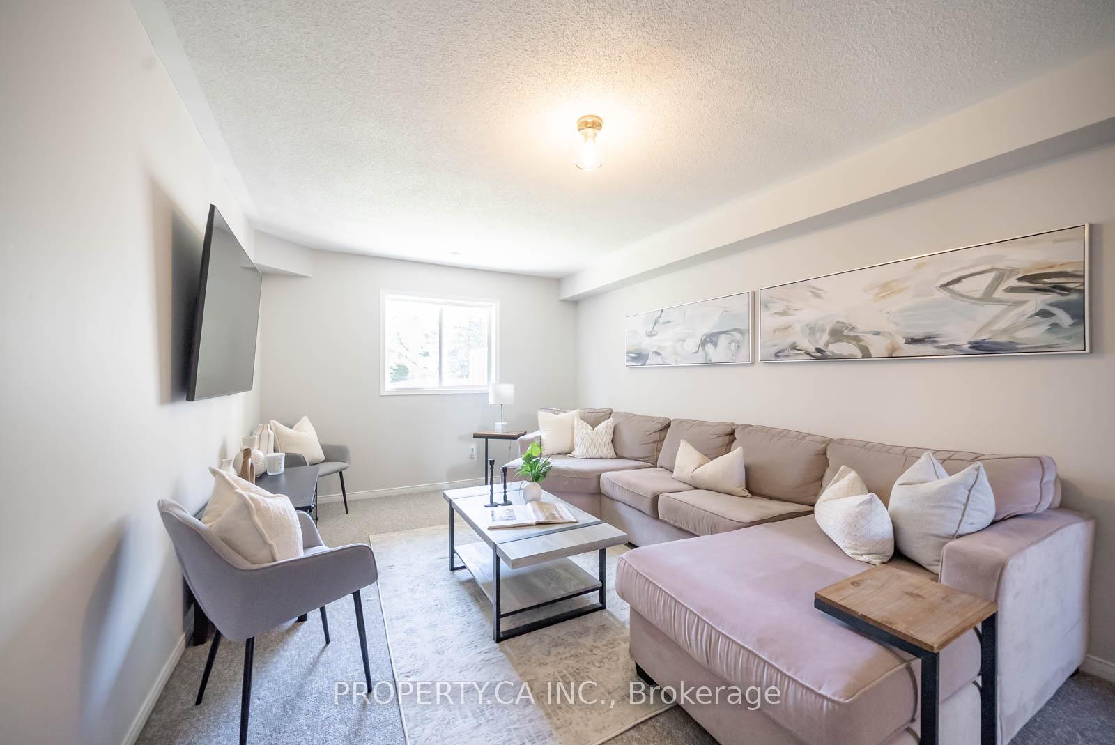 3 Bedrooms Condo at 601 Shoreline, Mississauga For sale