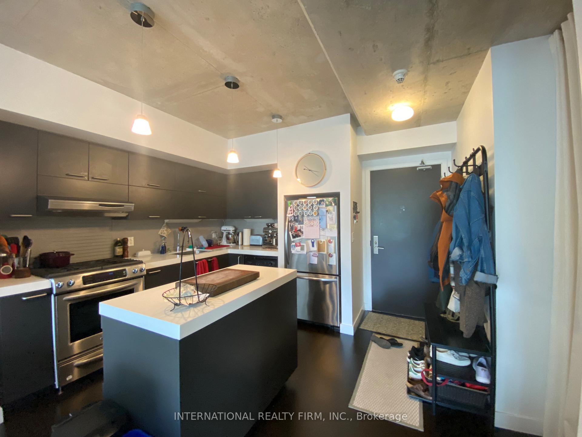 2 Bedrooms Condo at 55 Stewart, Toronto For sale