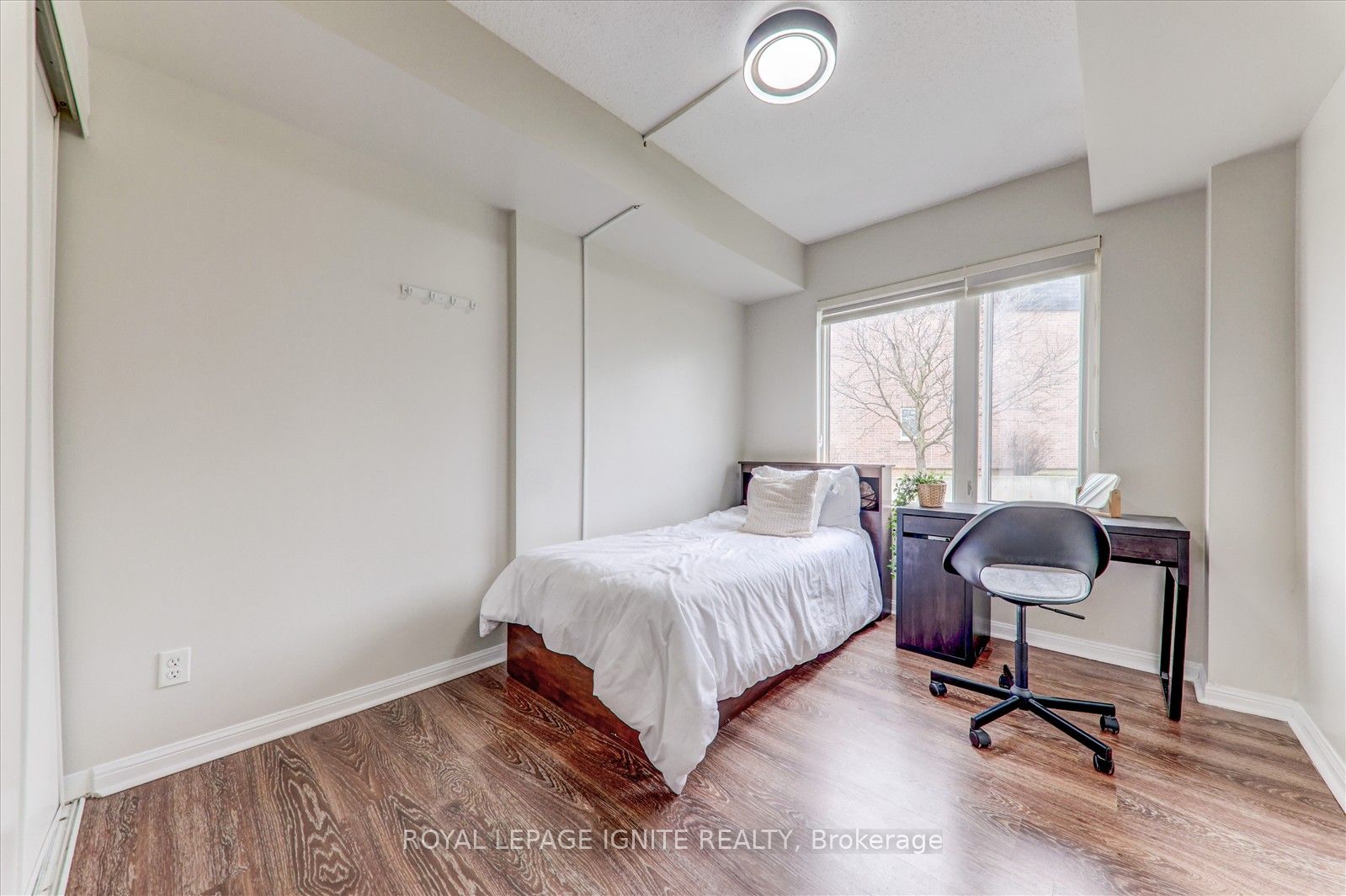 3035 Finch Avenue, #2013