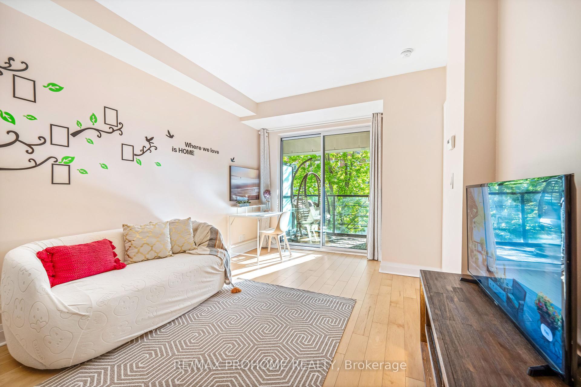 2 Bedrooms Condo at 21 Clairtrell, Toronto For sale