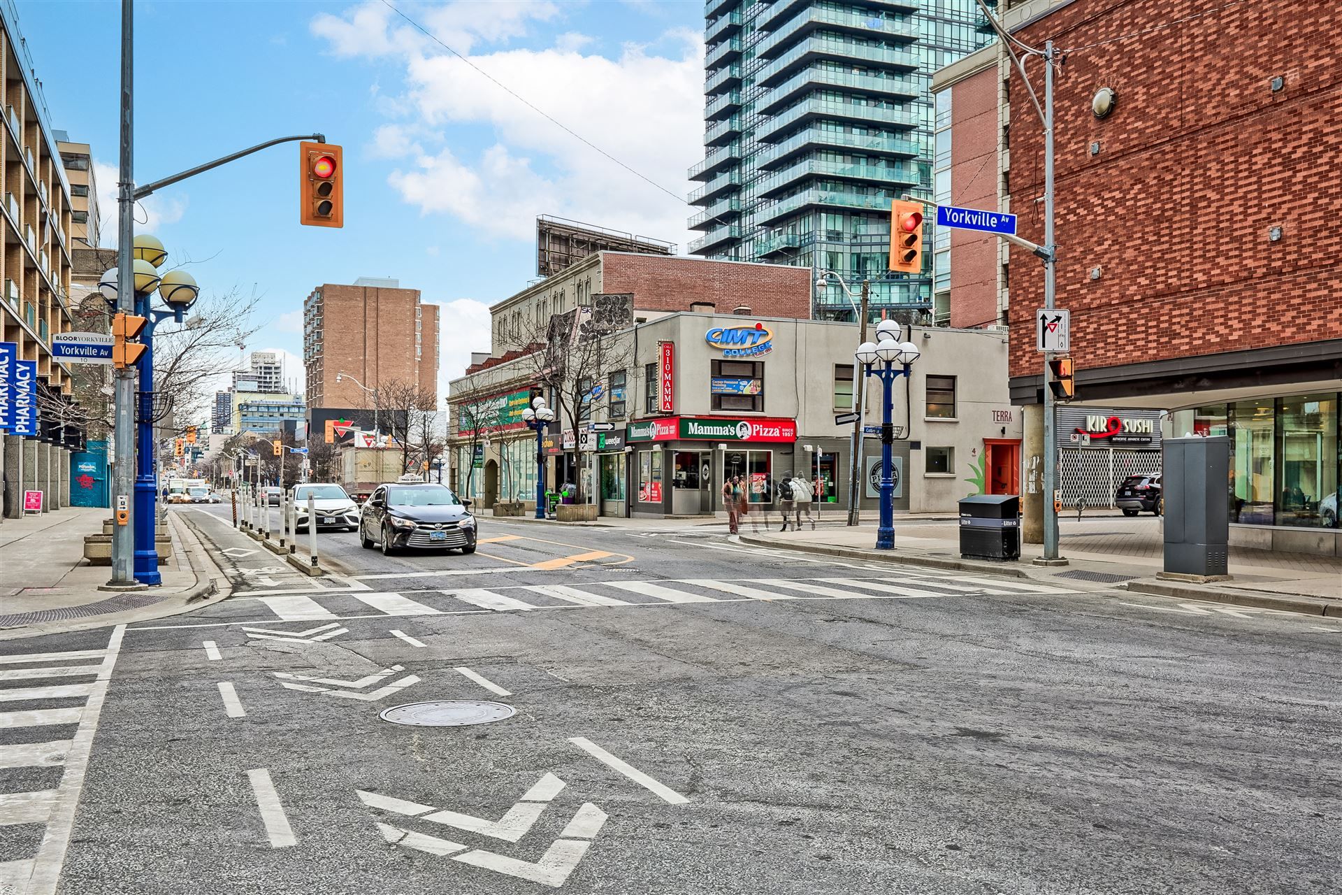 18 Yorkville Avenue 2906