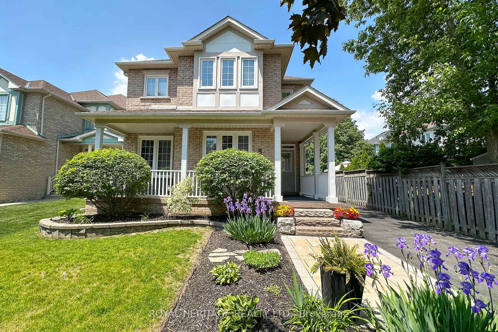 8 Bedell Crescent, Whitby, ON L1R 2N8