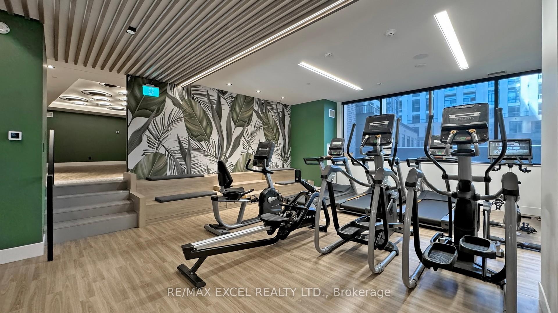 1 Bedroom Condo at 8 Beverley Glen, Vaughan For sale
