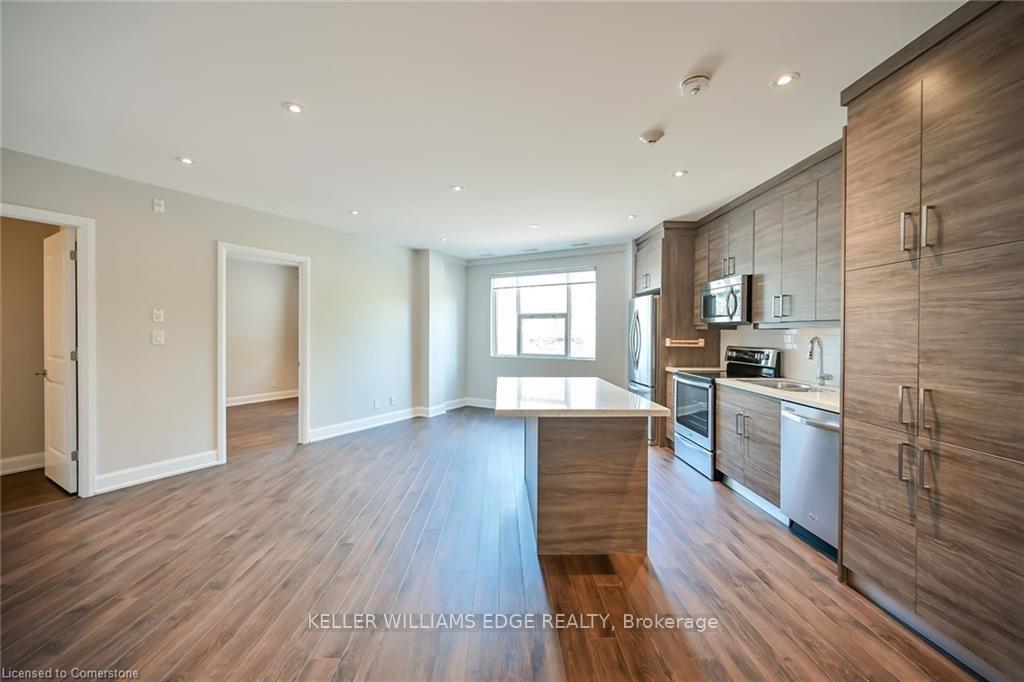 2 Bedrooms Condo at 2 King,  Hamilton For sale