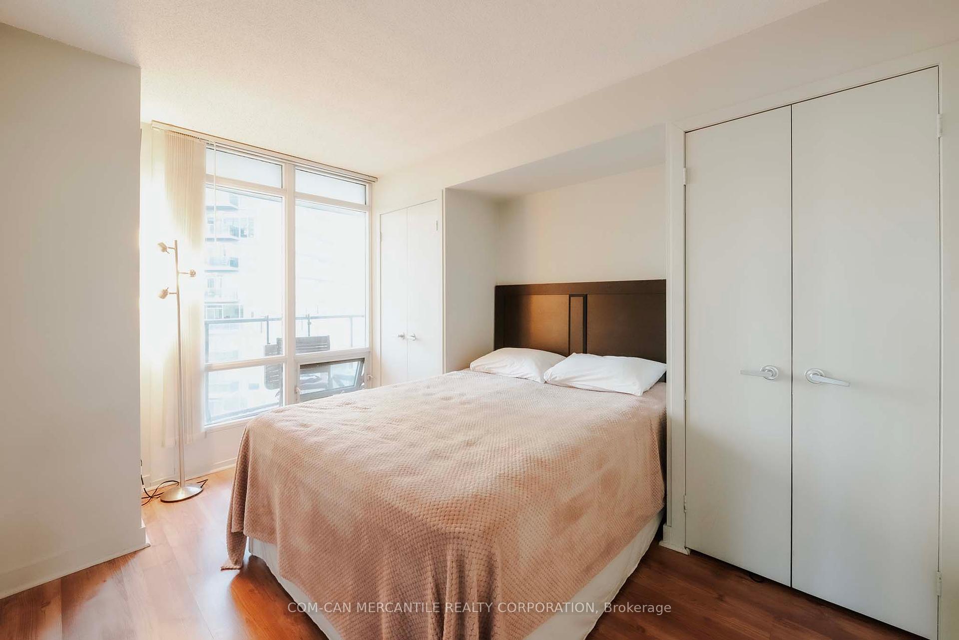 2 Bedrooms Condo at 361 Front,  Toronto For sale