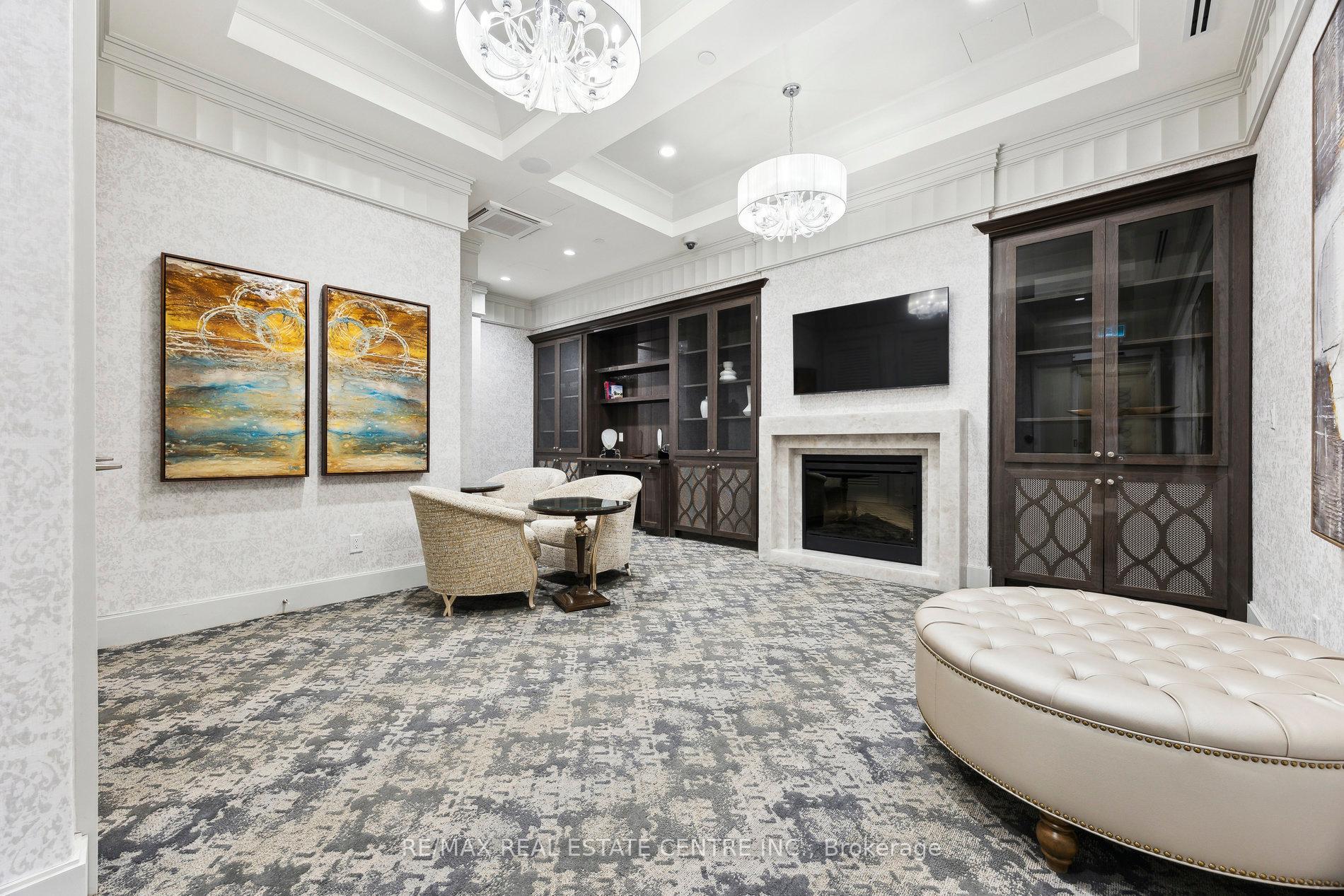 3 Bedrooms Condo at 9075 Jane,  Vaughan For sale