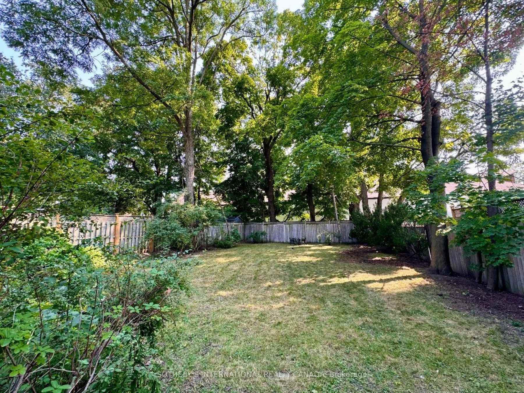 147 Farnham Avenue, Toronto, ON M4V 1H7