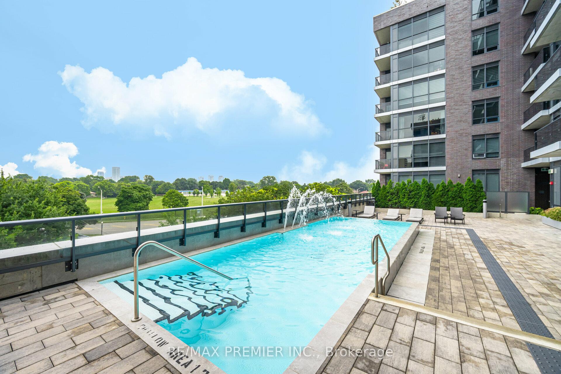 2 Bedrooms Condo at 30 Gibbs,  Toronto For sale