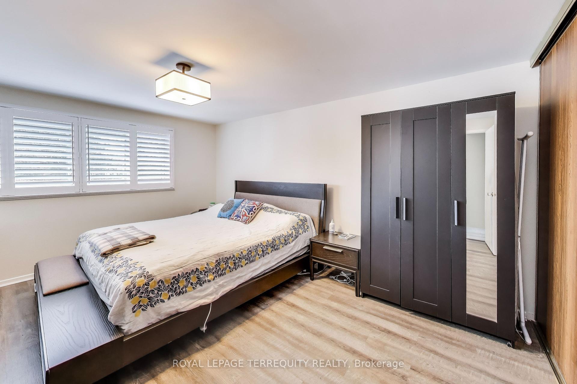 3 Bedrooms Condo at 2020 South Millway, Mississauga For sale