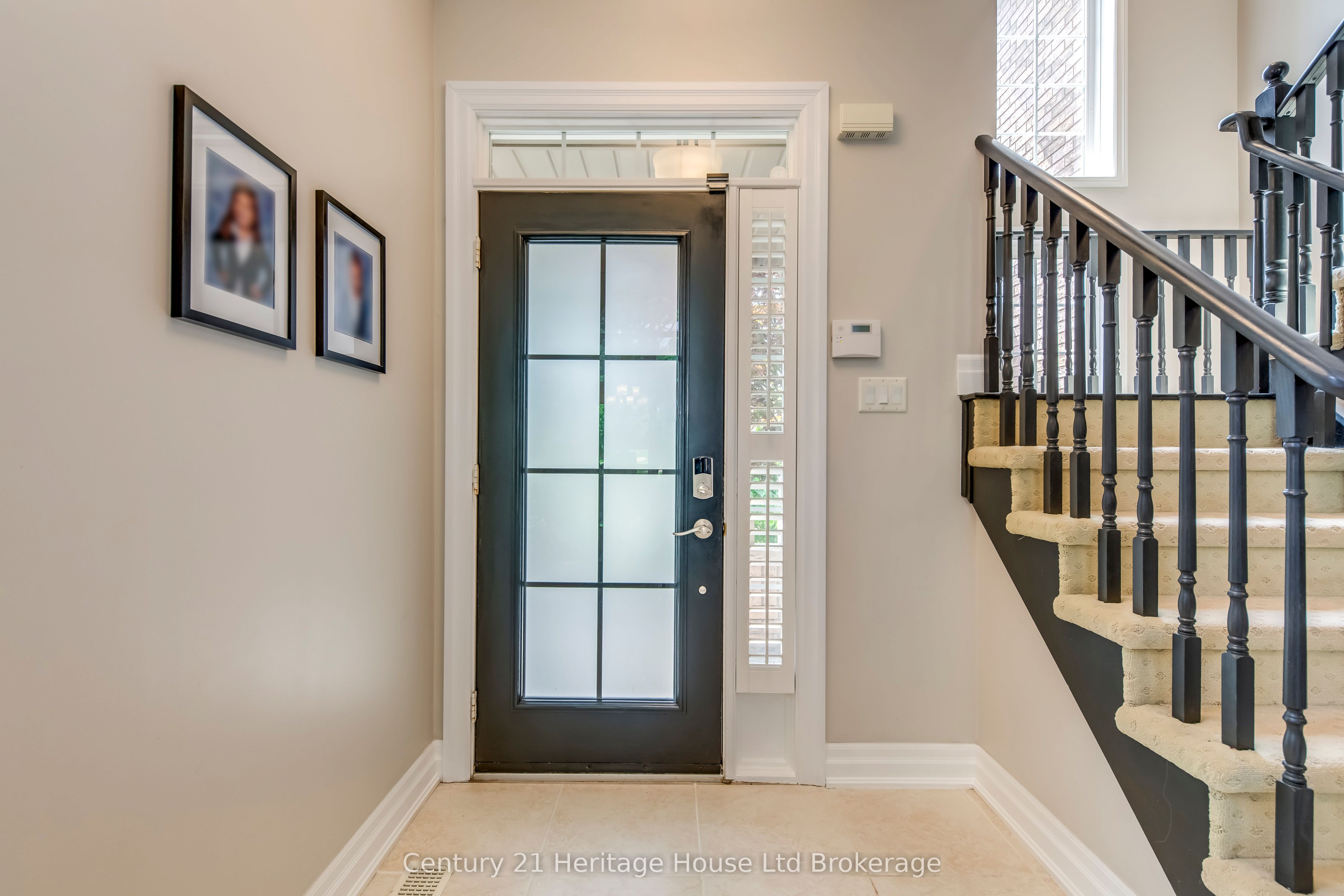 16 Sweetman Drive, Hamilton, ON L9H 7N6
