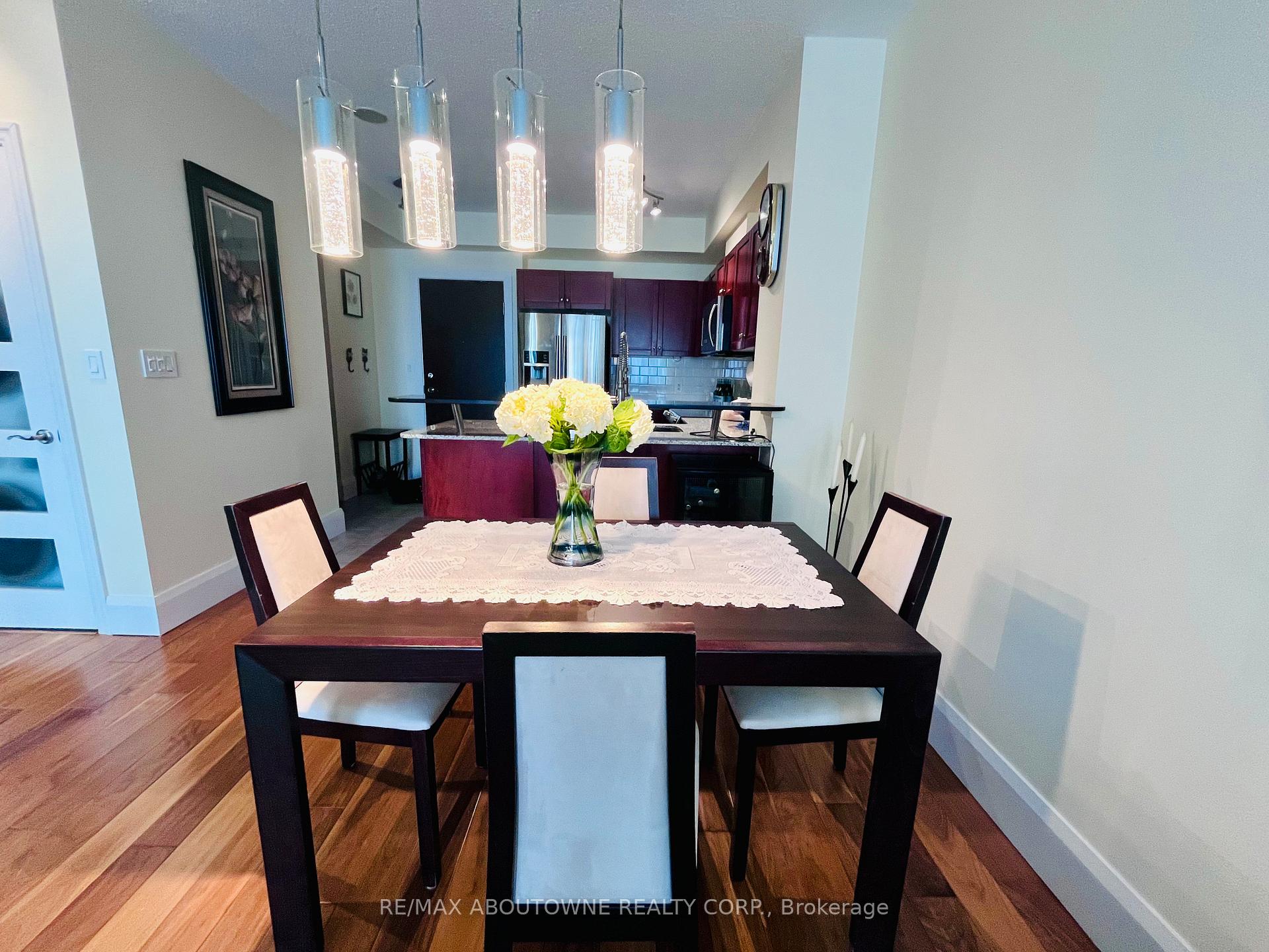 2 Bedrooms Condo at 1359 Rathburn, Mississauga For sale