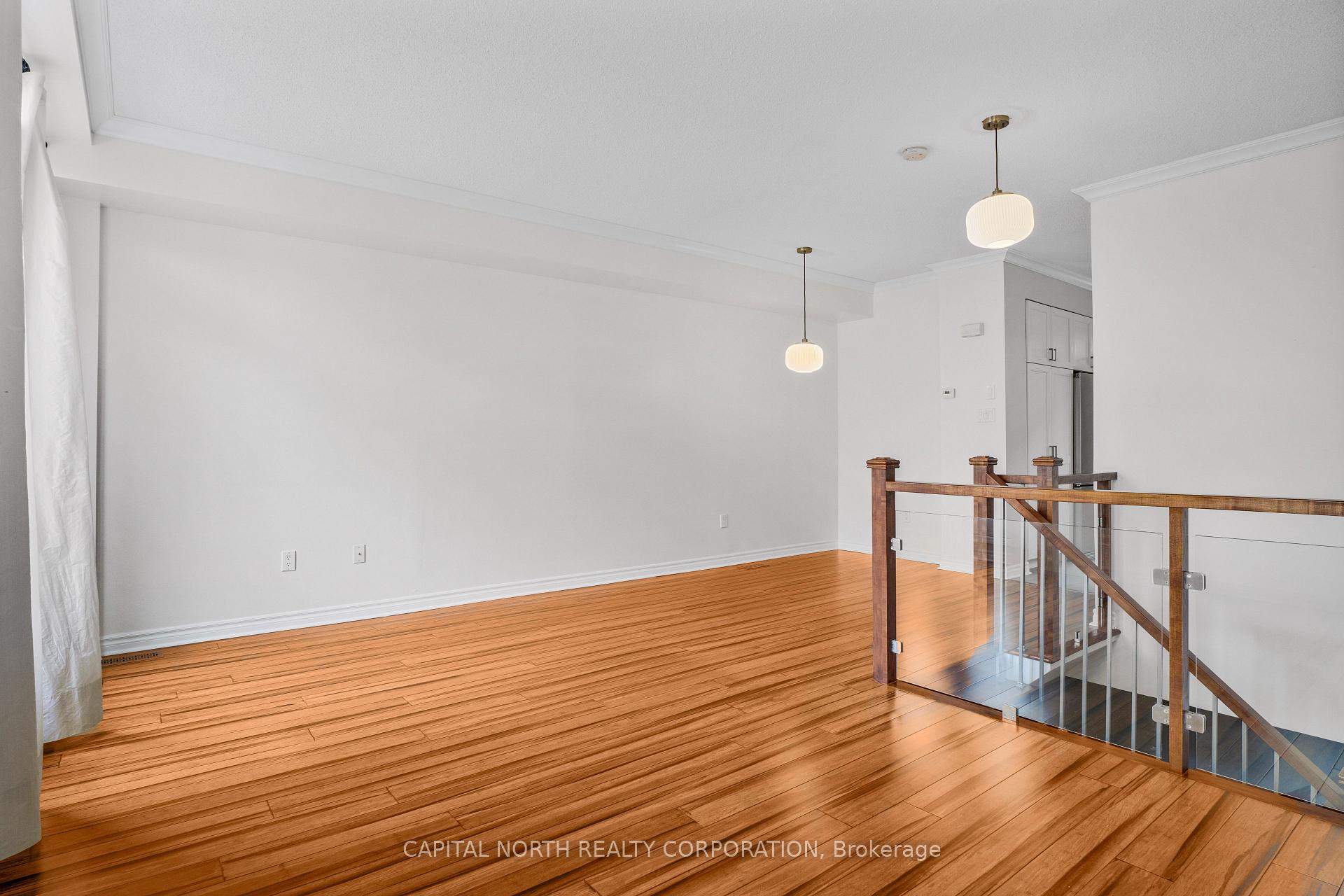 3 Bedrooms Condo at 51 Halton, Toronto For sale