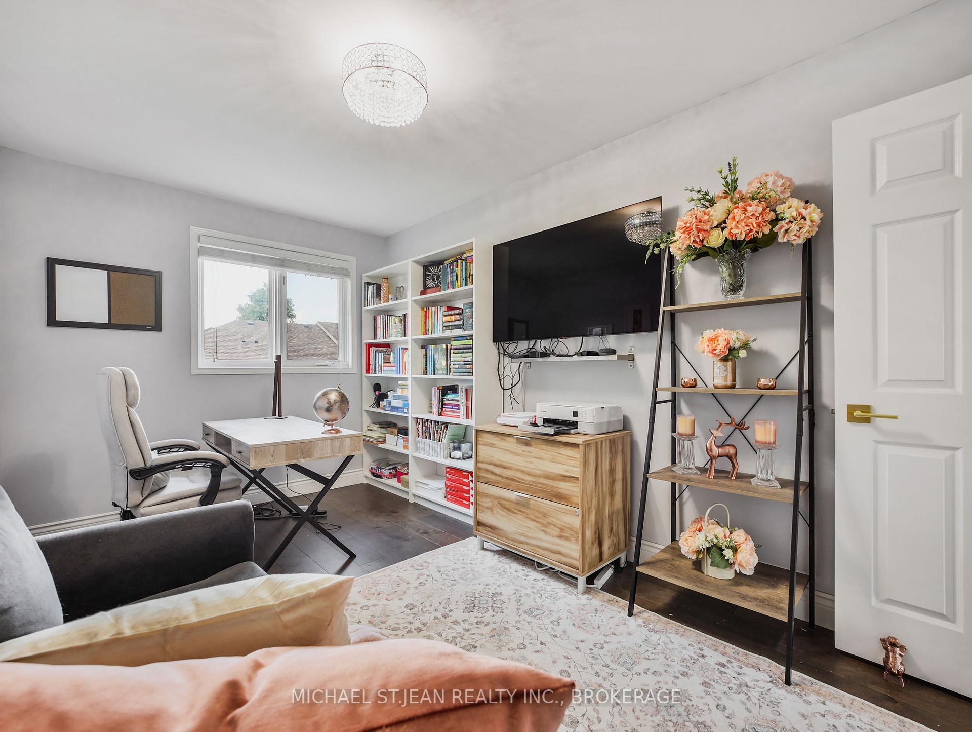 3 Bedrooms Condo at 1889 Upper Wentworth, Hamilton For sale