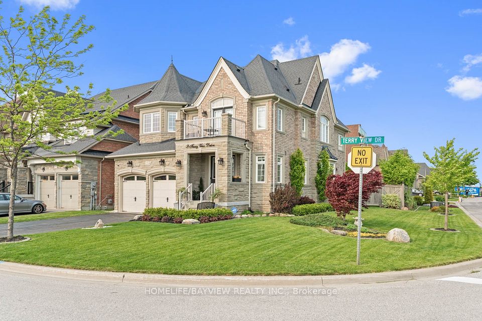 9 Terry View Drive, King, ON L7B 0B7