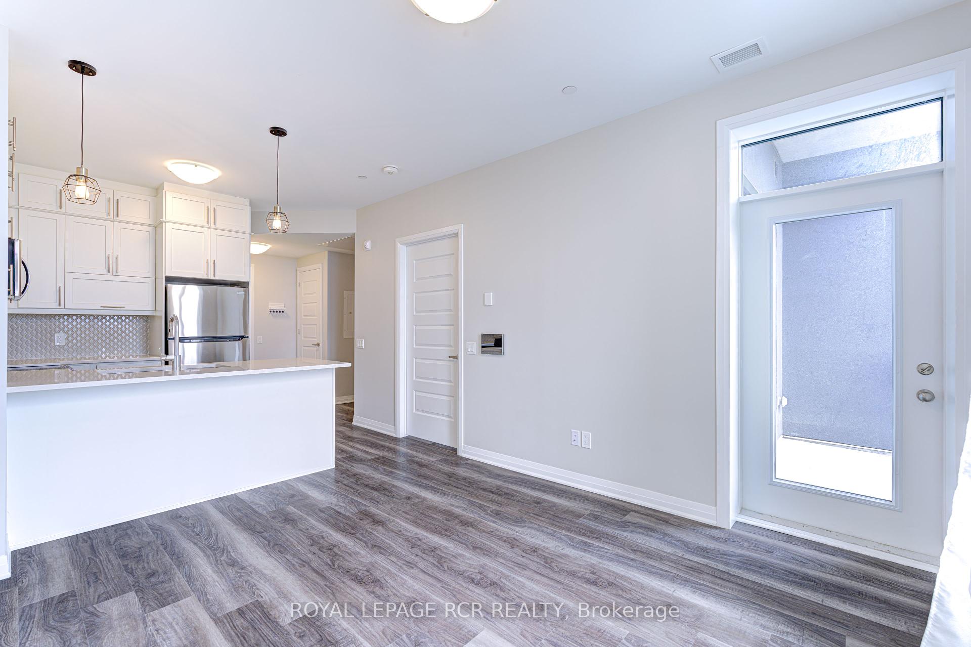 1 Bedroom Condo at 95 Dundas, Oakville For sale