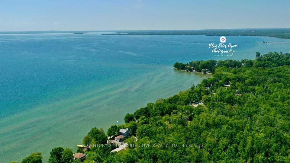 2689 Lakeshore