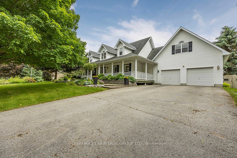 122 Davis