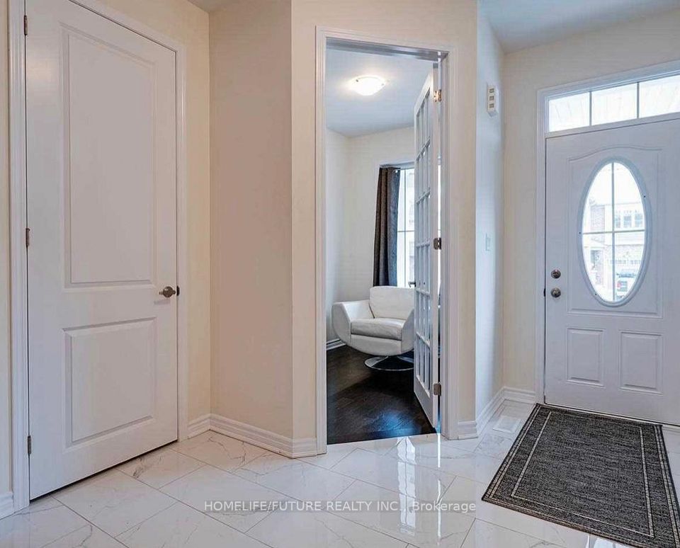 1048 Cameo Street, Pickering, ON L1X 0G3