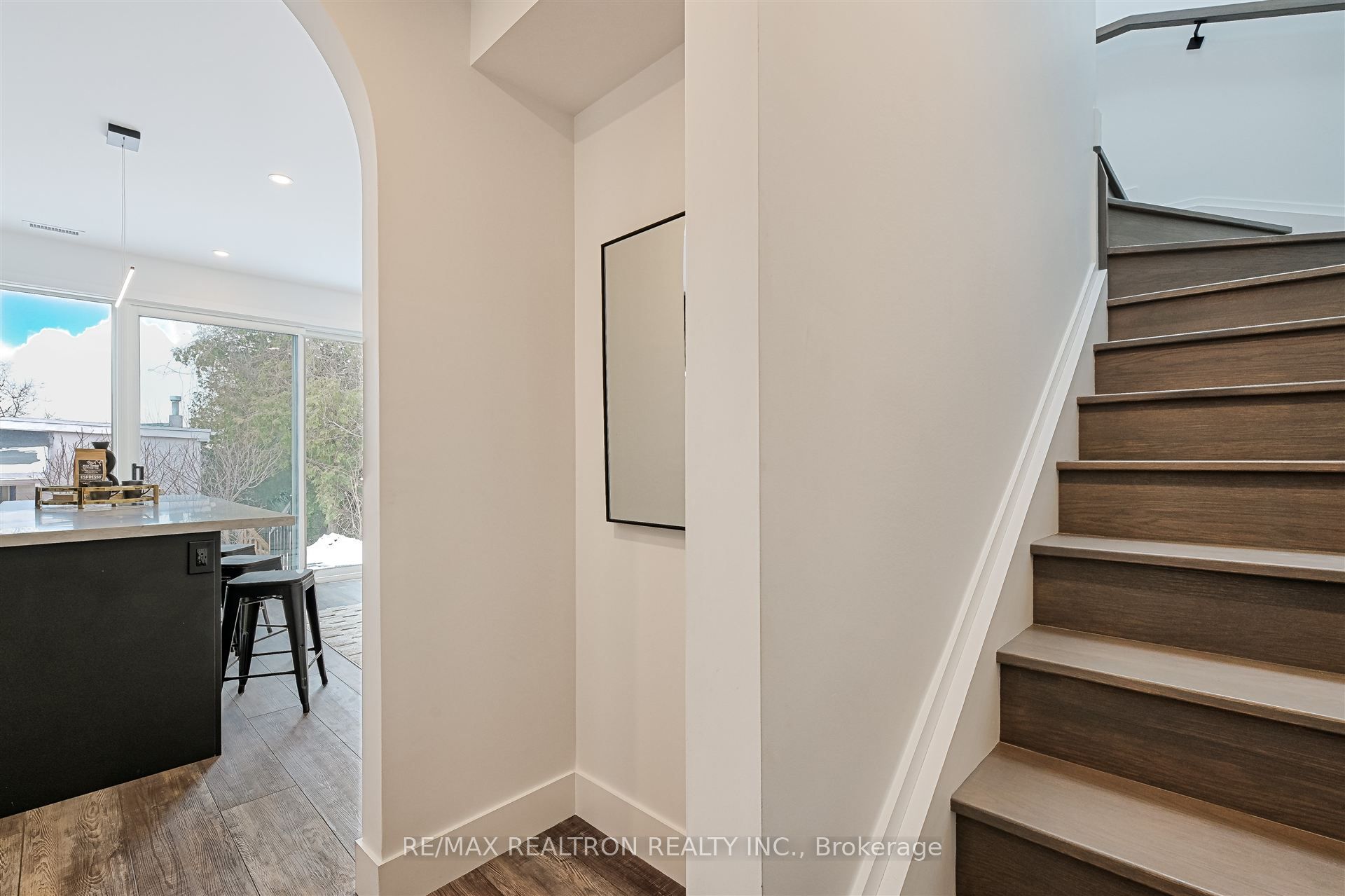 421 Silverthorn Avenue