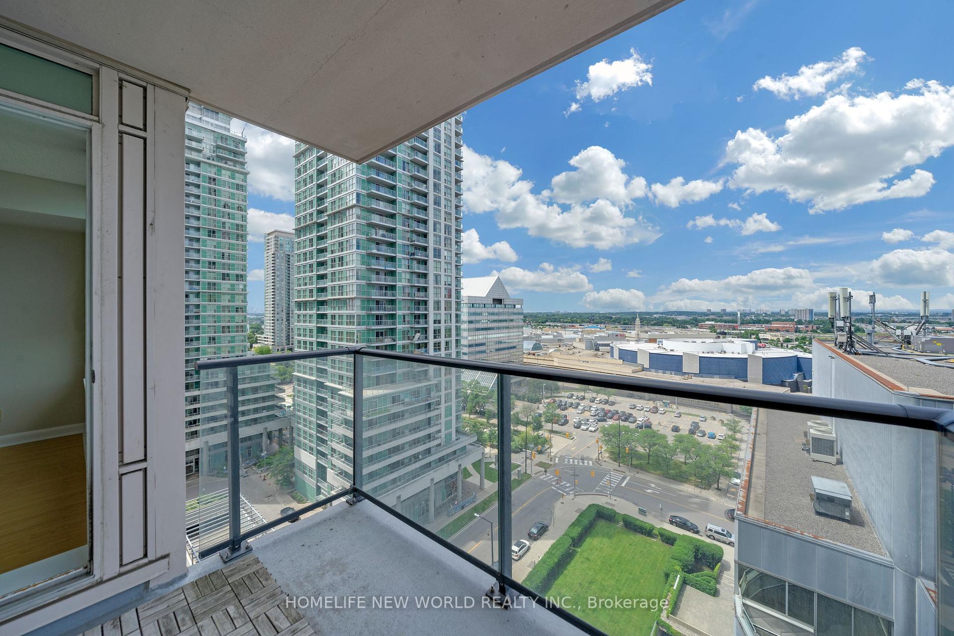 1 Bedroom Condo at 25 Town Centre,  Toronto For sale