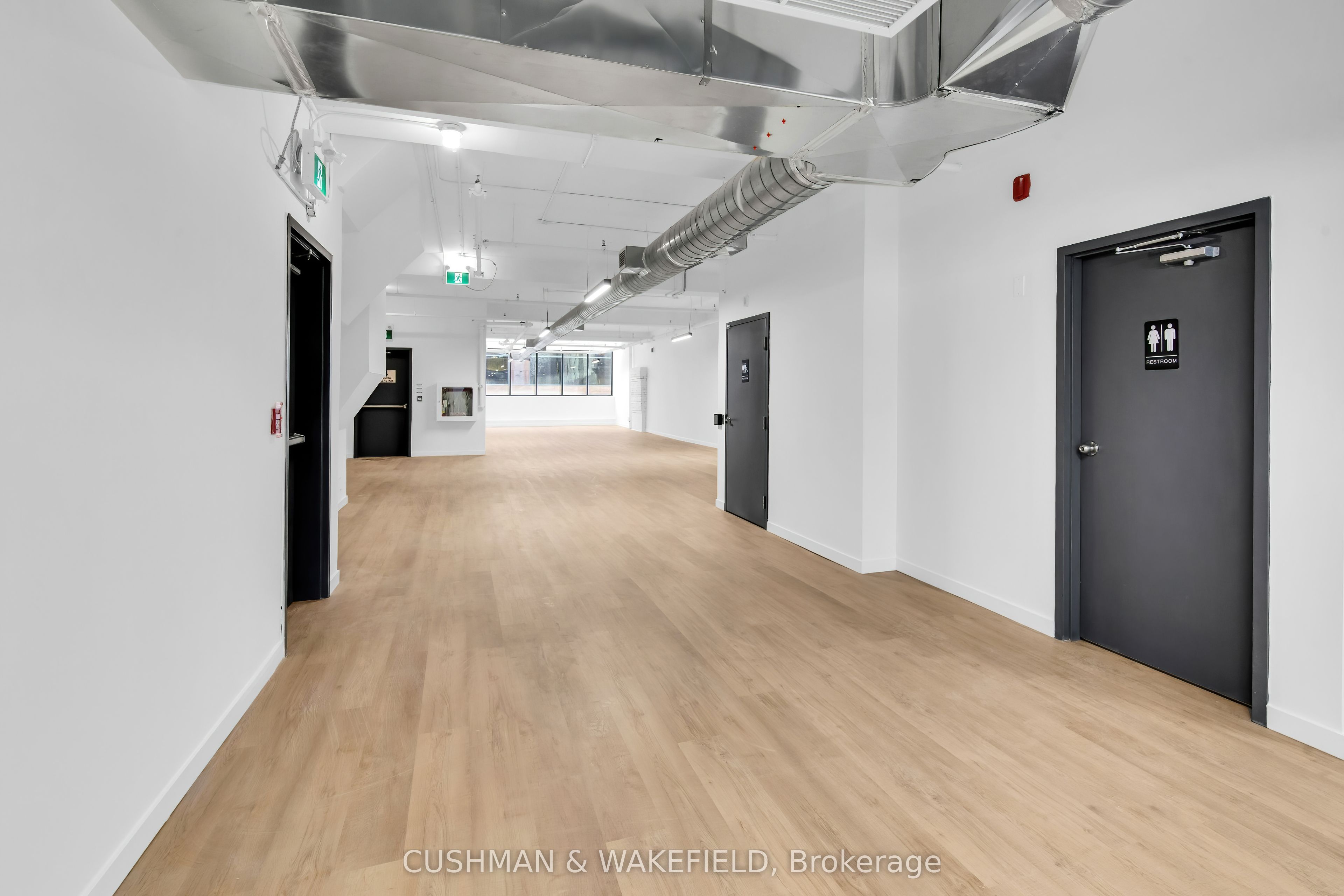 146 Yonge Street, #400