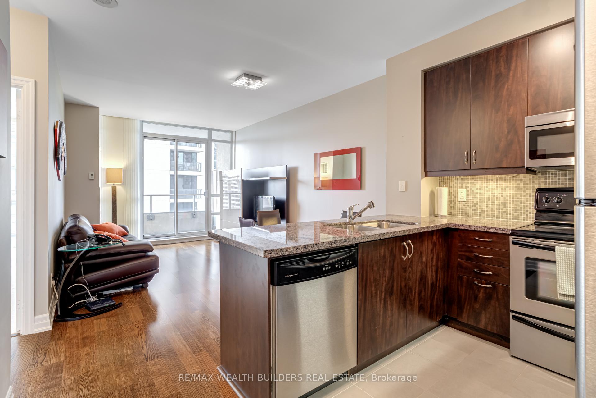 1 Bedroom Condo at 500 St Clair, Toronto For sale