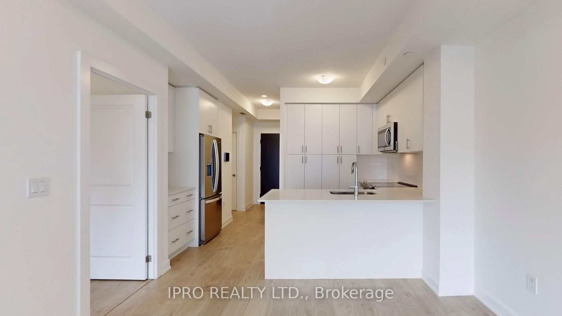 2 Bedrooms Condo at 3200 William Coltson, Oakville For sale