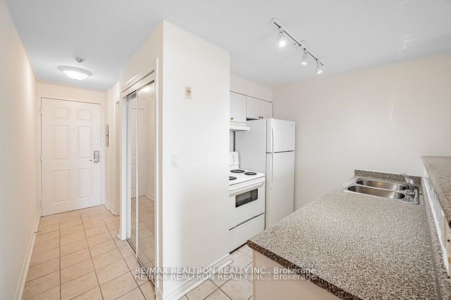 1401 Dupont Street, #125