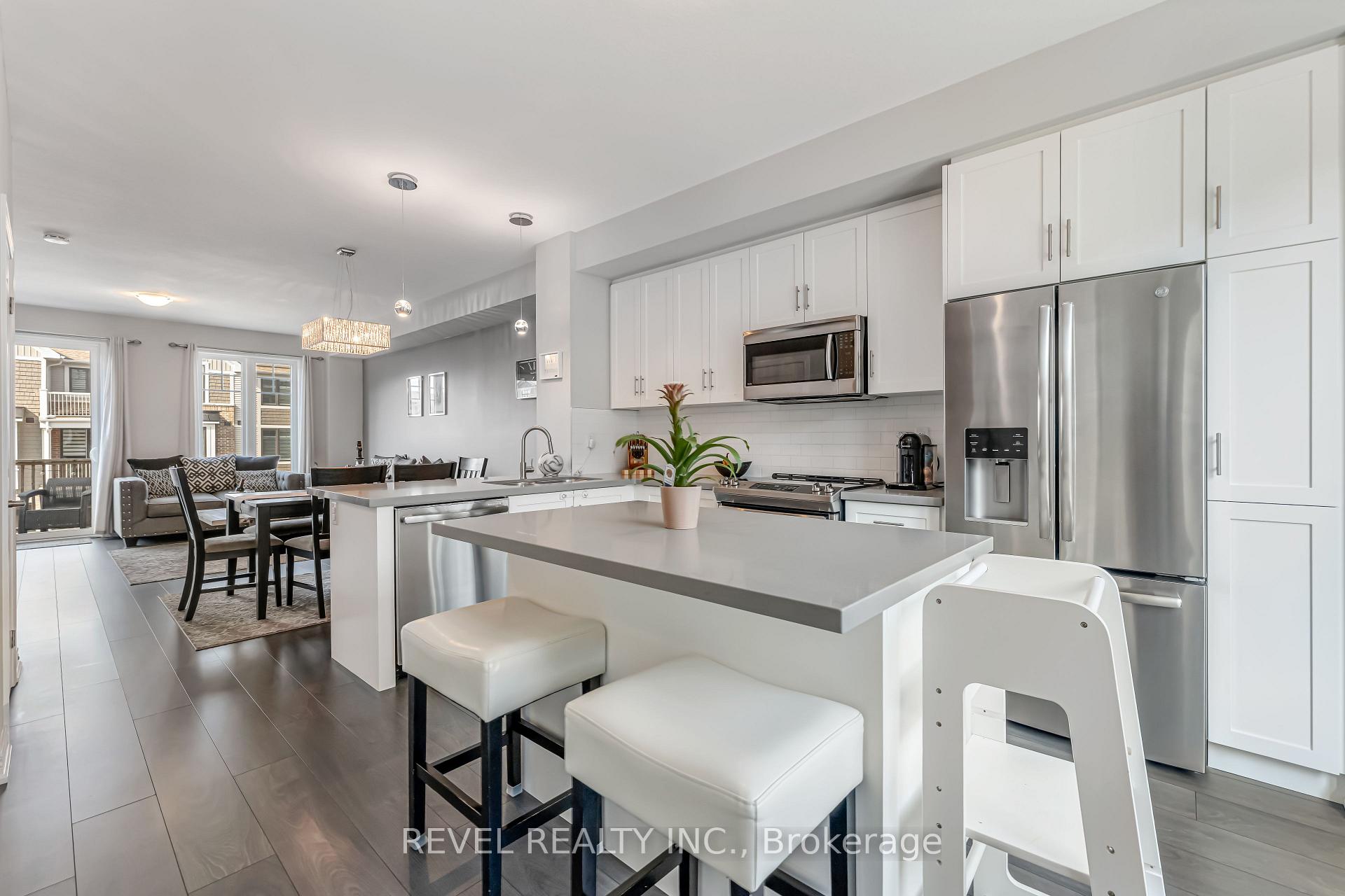 3 Bedrooms Condo at 288 Glover, Hamilton For sale