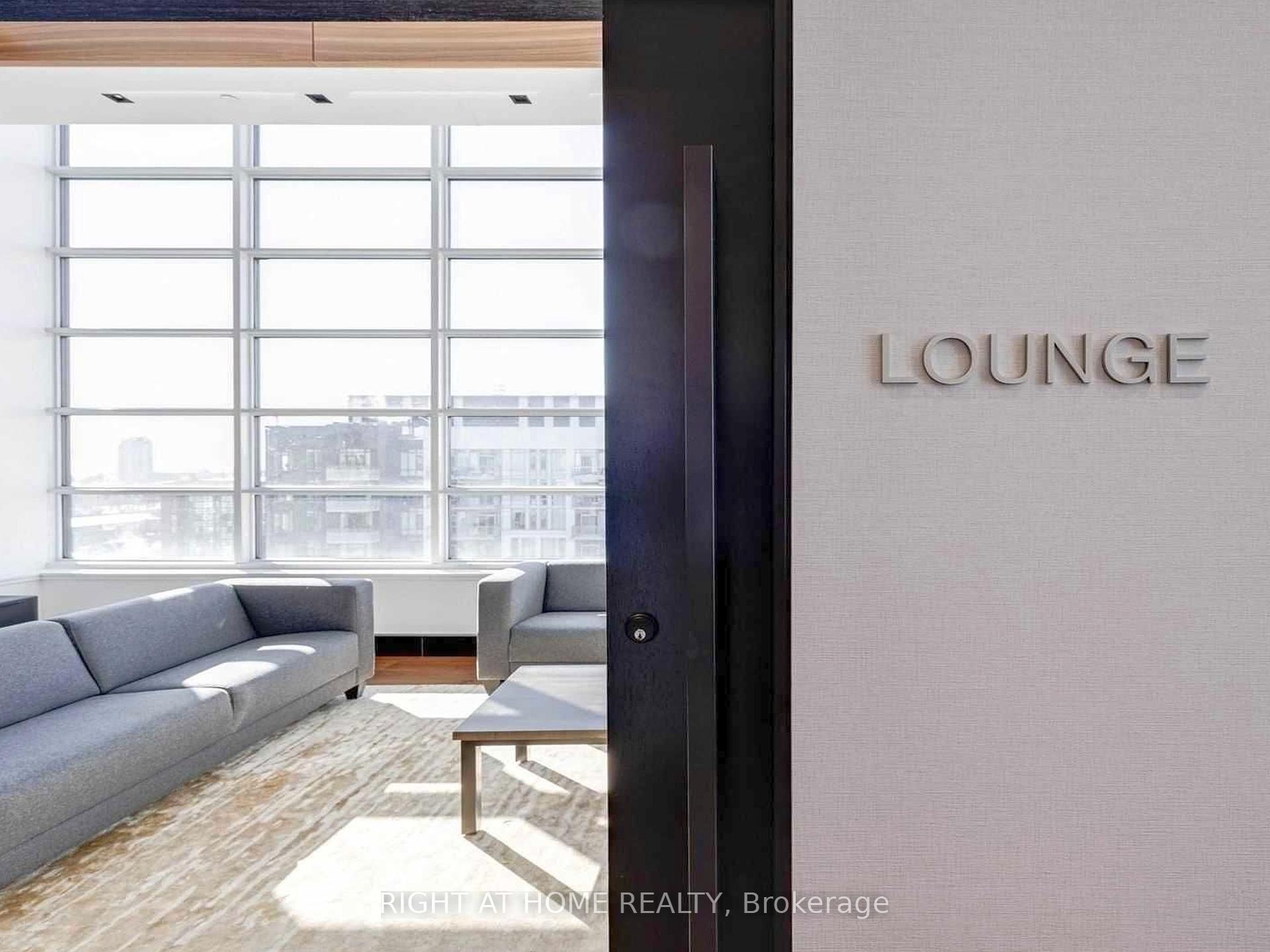 2 Bedrooms Condo at 501 Adelaide, Toronto For sale
