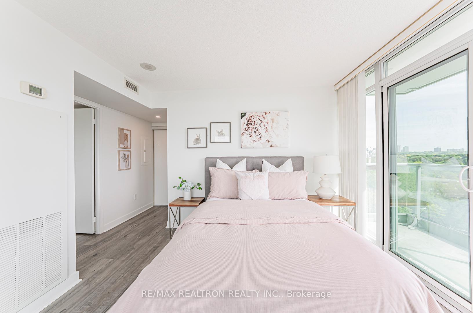 3 Bedrooms Condo at 29 Singer, Toronto For sale