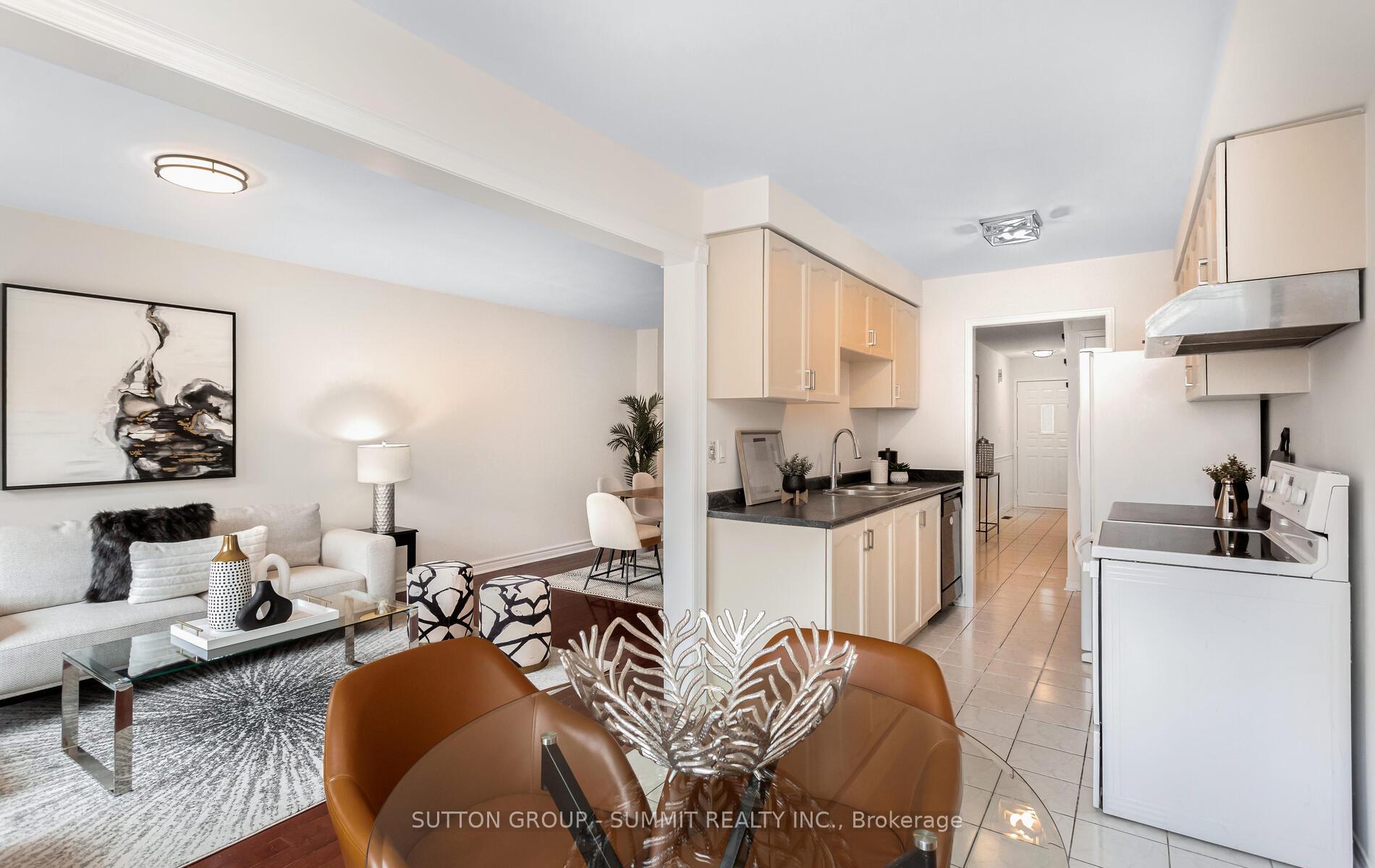 3 Bedrooms Condo at 550 Steddick, Mississauga For sale