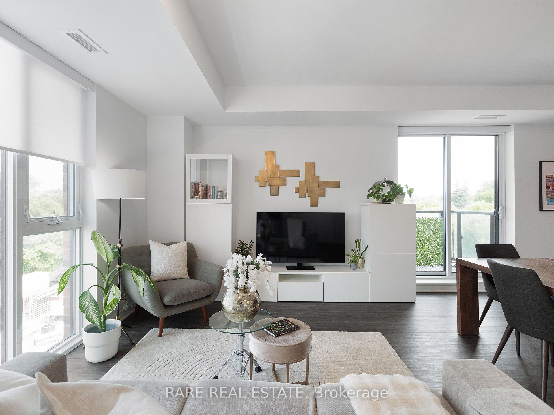 3 Bedrooms Condo at 185 Alberta, Toronto For sale