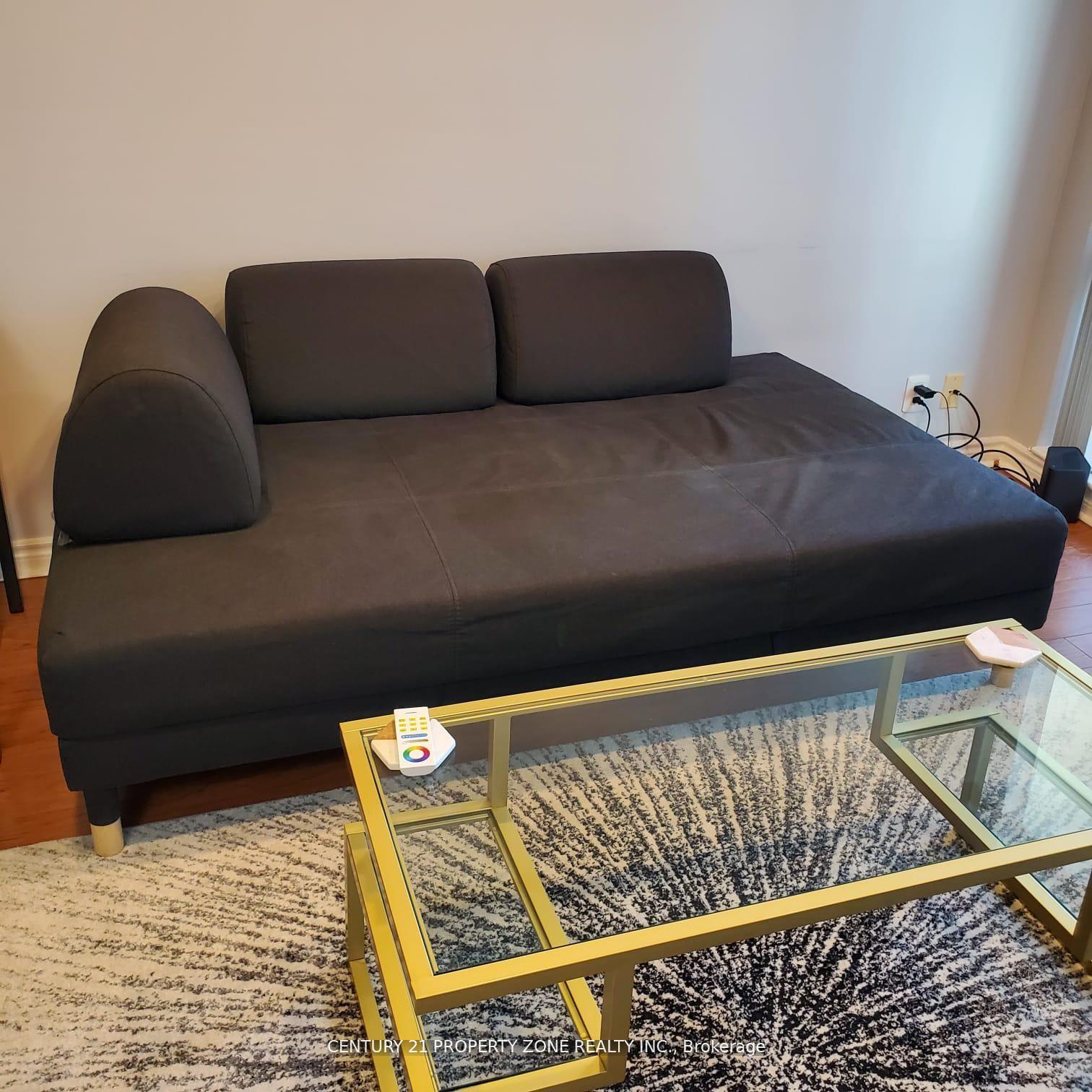 1 Bedroom Condo at 33 Elm, Mississauga For sale