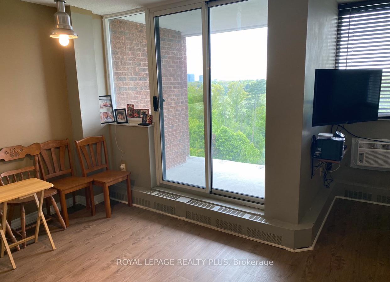 1 Bedroom Condo at 3501 Glen Erin, Mississauga For sale